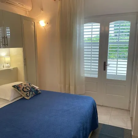 Isabella - Ilda Radonic * Jelsa (Hvar)