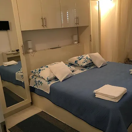 Isabella - Ilda Radonic