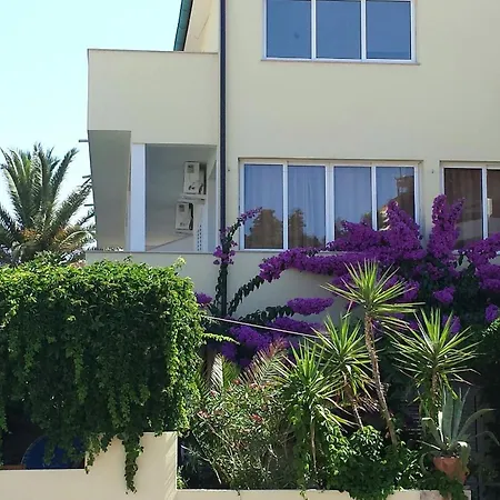 Isabella - Ilda Radonic Jelsa (Hvar)